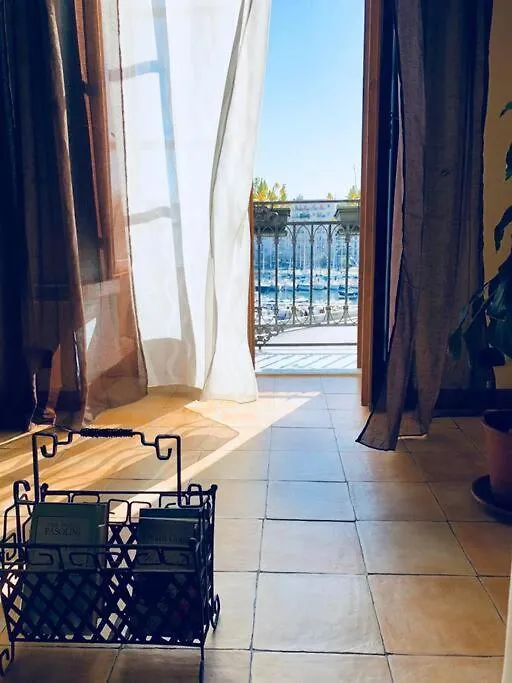 Appartamento Vela House Charming Front Of The Sea Palermo 0*,  Italia